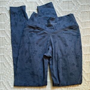 Alphalete Surface Power Crossover Waist Leggings Size S Navy Pebble